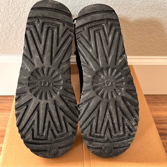 Ugg Black Bailey Bow Checker Uggplush Lining Winter Warm Slip-on Boot Size 6 - Picture 5 of 9